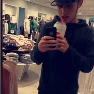 Meet your Posher, Dylan